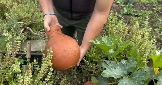 Zavlažovací olla Náhled