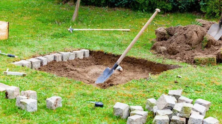 Stavba ohniště Stavba ohniště