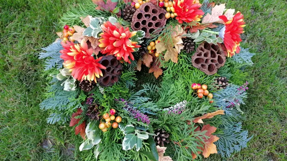 Dušičkový věnec Dušičkový věnec